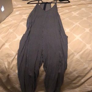 Jumper, tight at the ankle